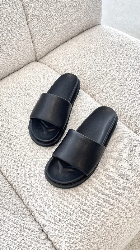 Tiago Slide - Black